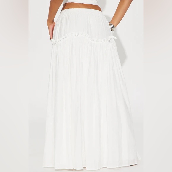 Fashion Nova Lily Maxi Skirt - White Small - Picture 4 of 5